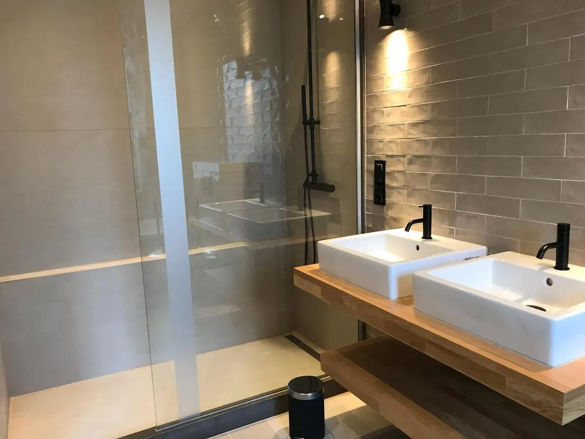 Neutralia Hotel Ostend 3*,